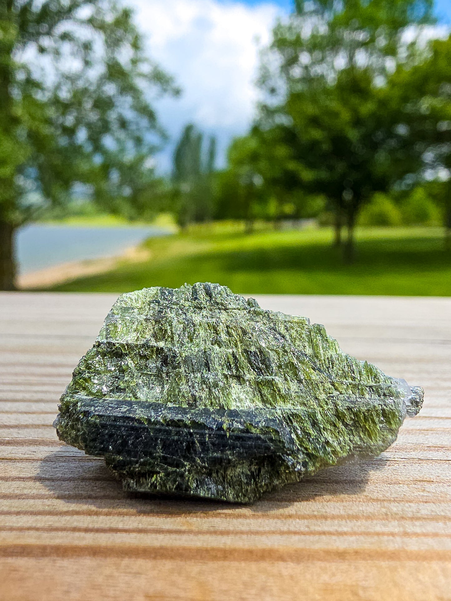 MASIVO DE TURMALINA VERDE
