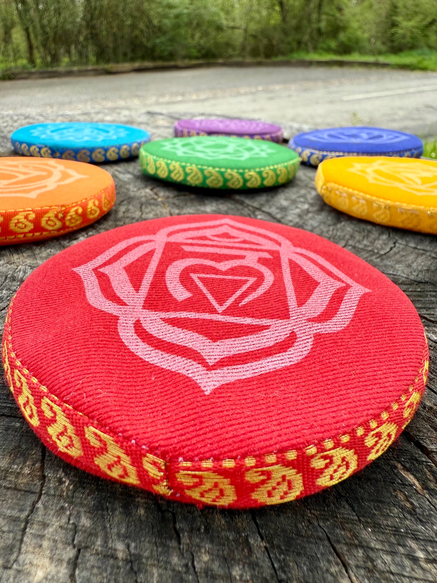 COJÍN CUENCO TIBETANO 7 CHAKRAS