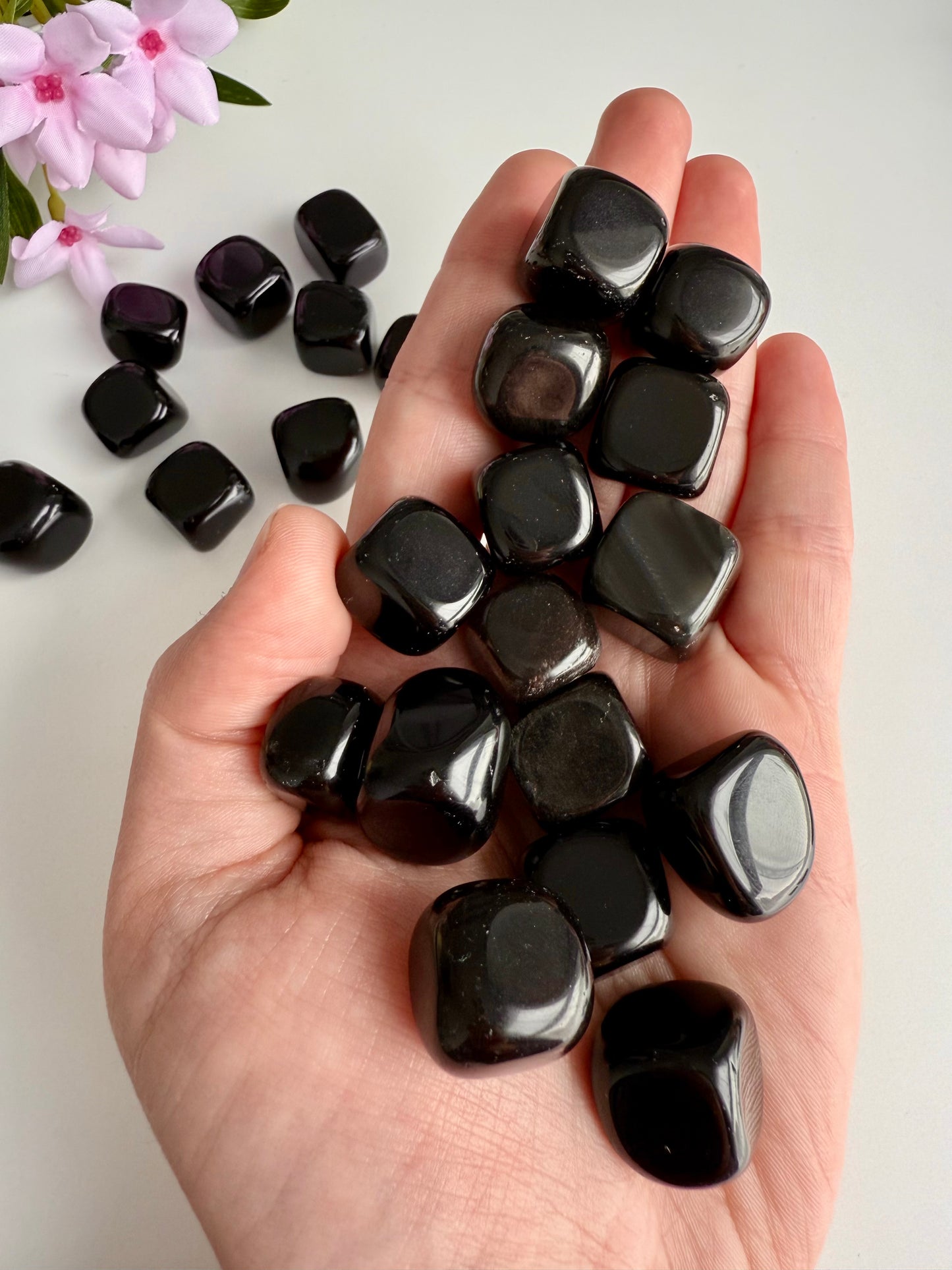 RODADO DE OBSIDIANA NEGRA