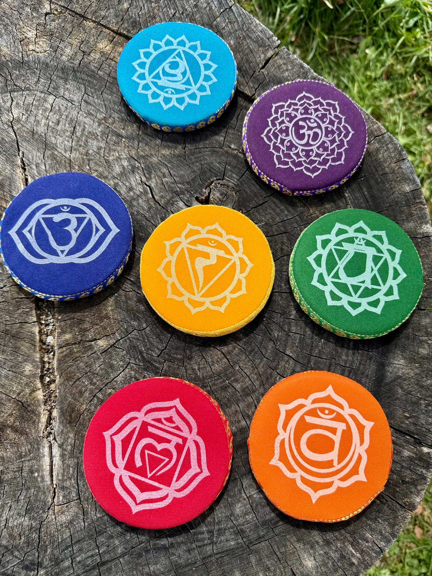COJÍN CUENCO TIBETANO 7 CHAKRAS