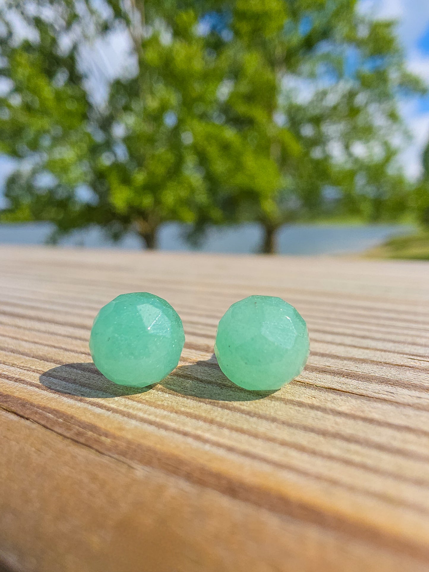 PENDIENTE FACETADO BOLA EN PLATA | 8MM | DIVERSOS MINERALES