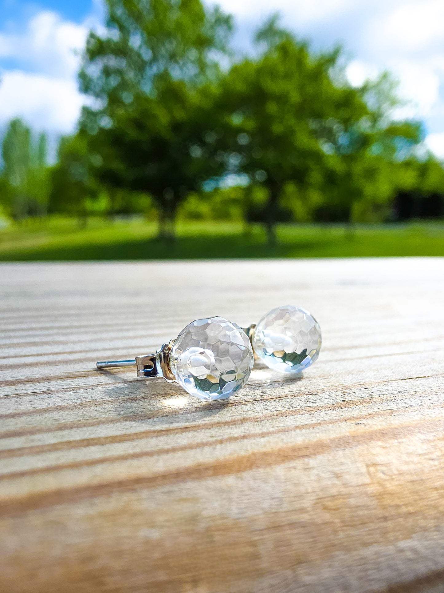 PENDIENTE FACETADO BOLA EN PLATA | 8MM | DIVERSOS MINERALES