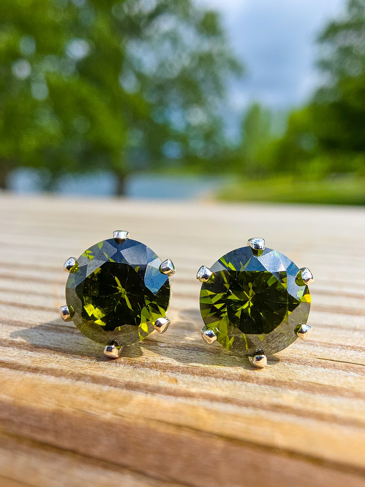 PENDIENTE DE CIRCONITA SWAROVSKI EN PLATA | 8MM | VARIOS COLORES