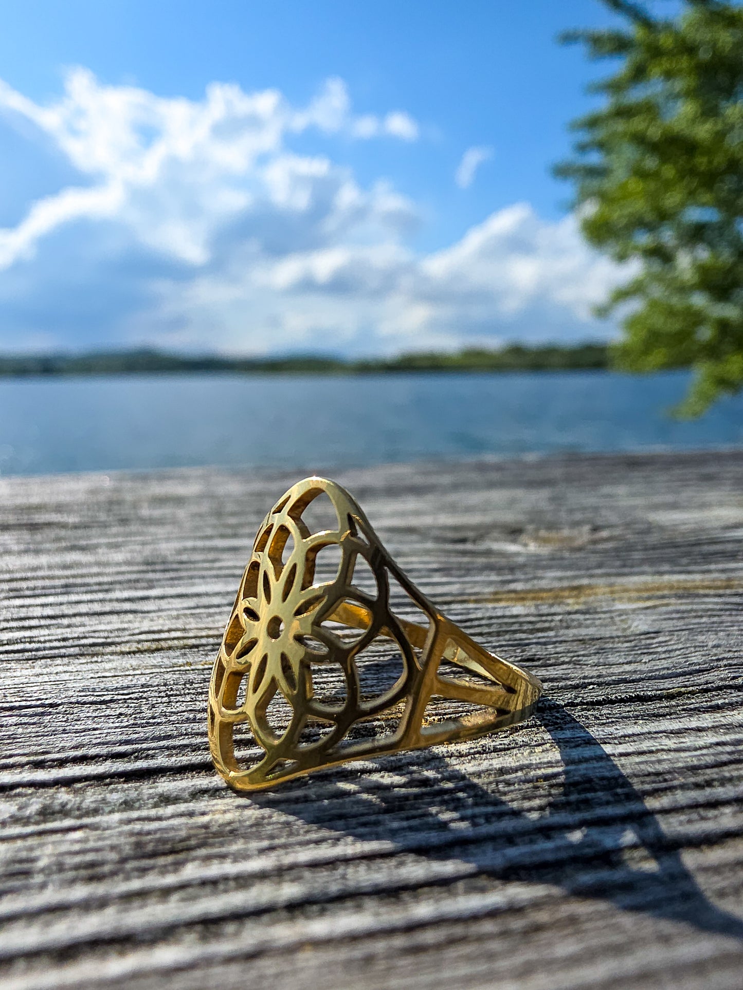 ANILLO ACERO INOXIDABLE CHAPADO EN ORO | FLOR DE LOTO