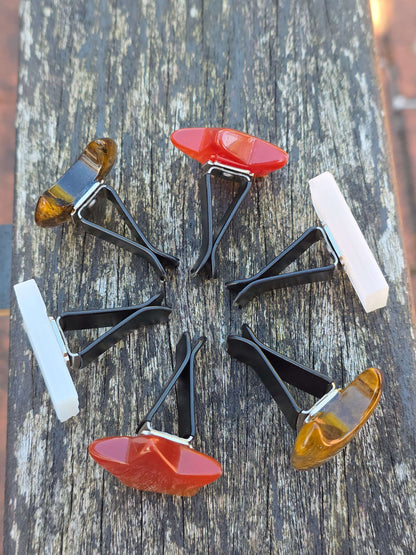 CLIP LUNA DE OJO DE TIGRE PARA EL COCHE