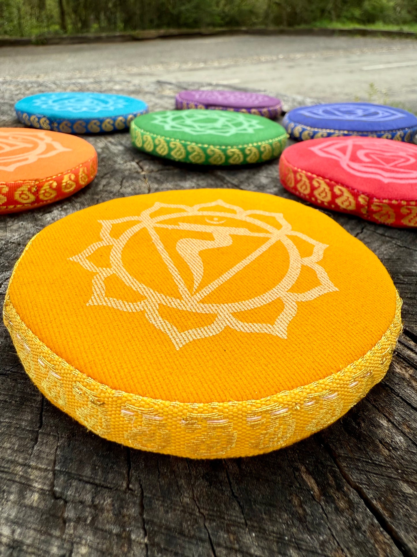 COJÍN CUENCO TIBETANO 7 CHAKRAS